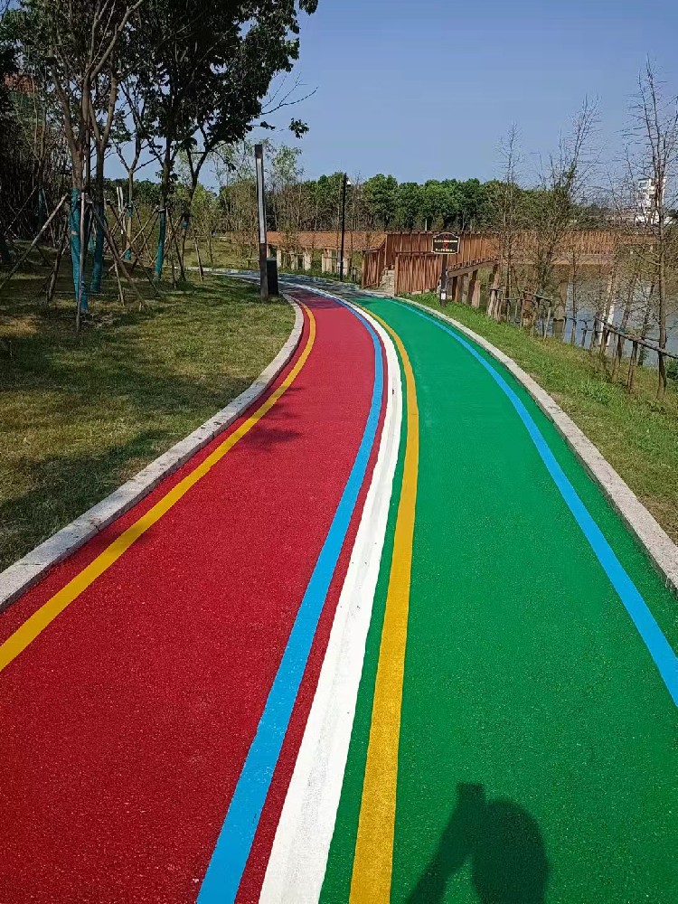 汤旺河小区划线